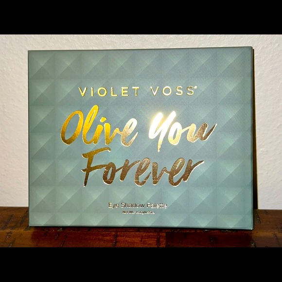 Violet Voss Olive You Forever Palette - Picture 1 of 2